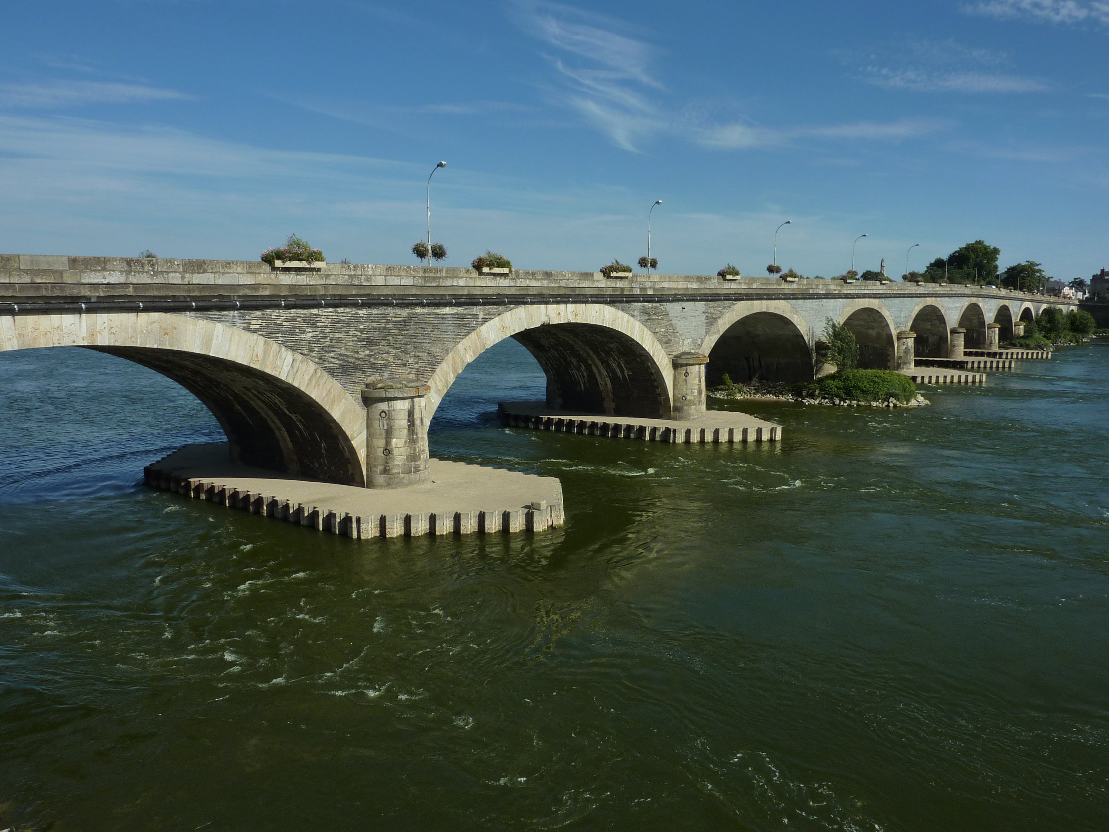 Ouvrages d’art communaux : le CEREMA vient en aide aux petites villes