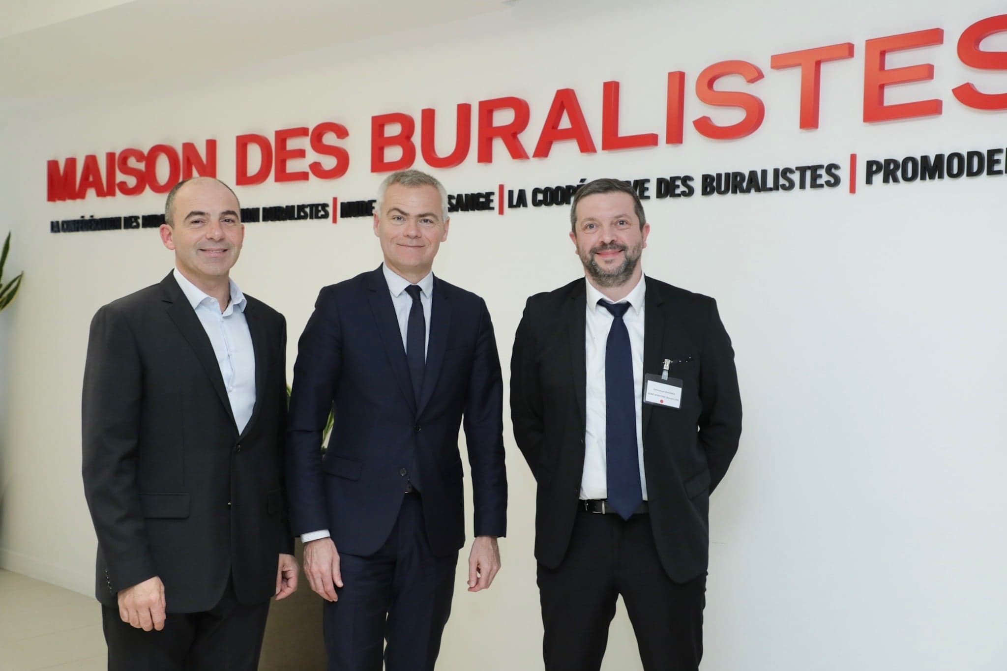 Signature d’une convention de partenariat entre l’APVF et la Confédération nationale des Buralistes