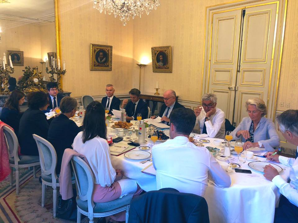 Christophe Bouillon porte la voix des territoires à l’occasion d’un petit déjeuner avec la Ministre Elisabeth Borne