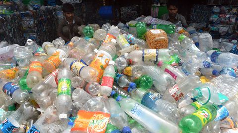 Consignes sur les bouteilles plastiques : Un effort encore insuffisant du Gouvernement pour l’APVF