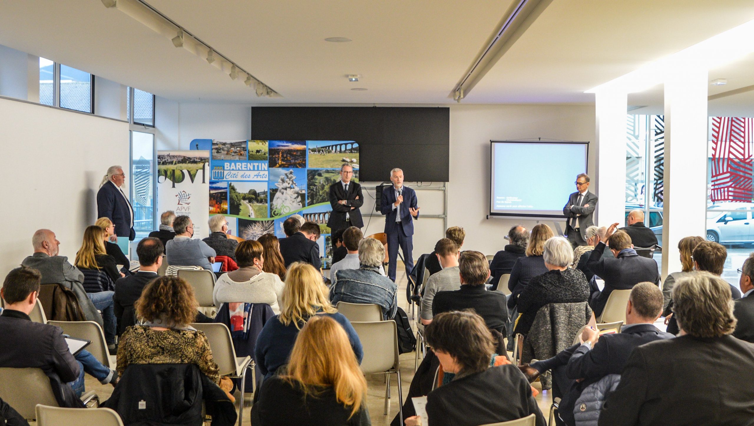 Rencontres territoriales de l’APVF : Plus de 60 élus de petites villes réunis à Barentin