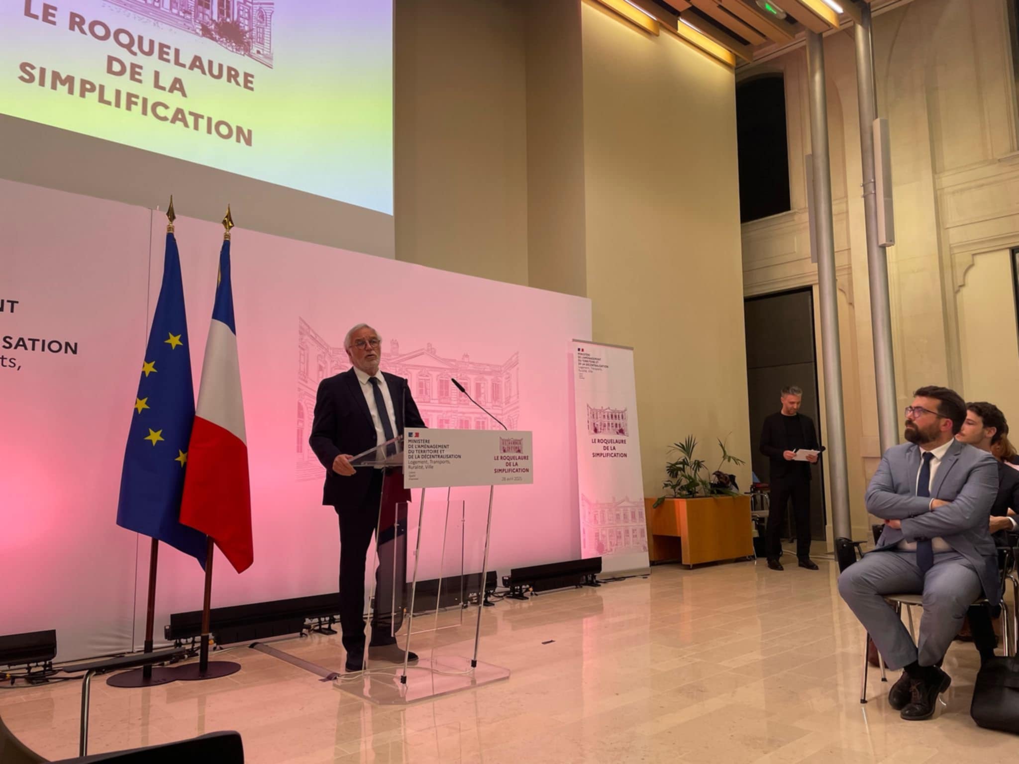 Roquelaure de la simplification : l’APVF demande une « pause normative » !
