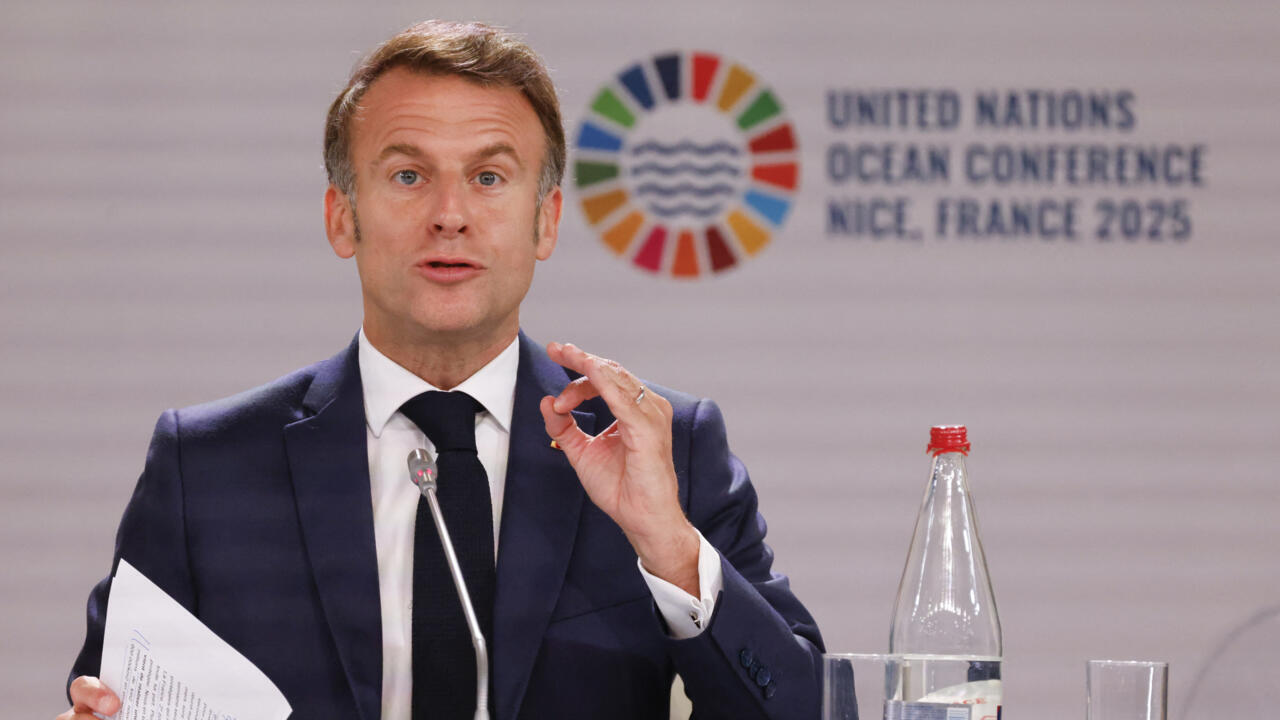 Consigne plastique : Emmanuel Macron relance le débat, la ministre ferme la porte