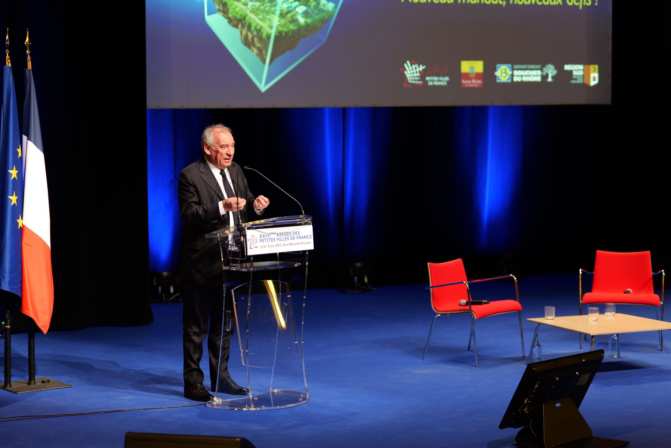 Discours de clôture par François Bayrou : un « discours de vérité » sur un fond d’inquiétudes