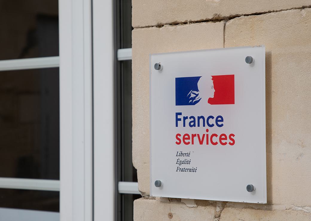 France services : "Consolider avant d'élargir le panier de services"